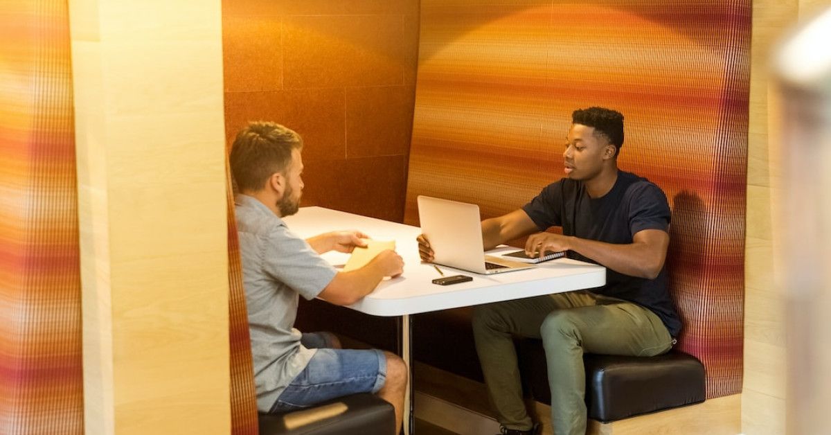 Romantic anniversary gift ideas to impress your partner