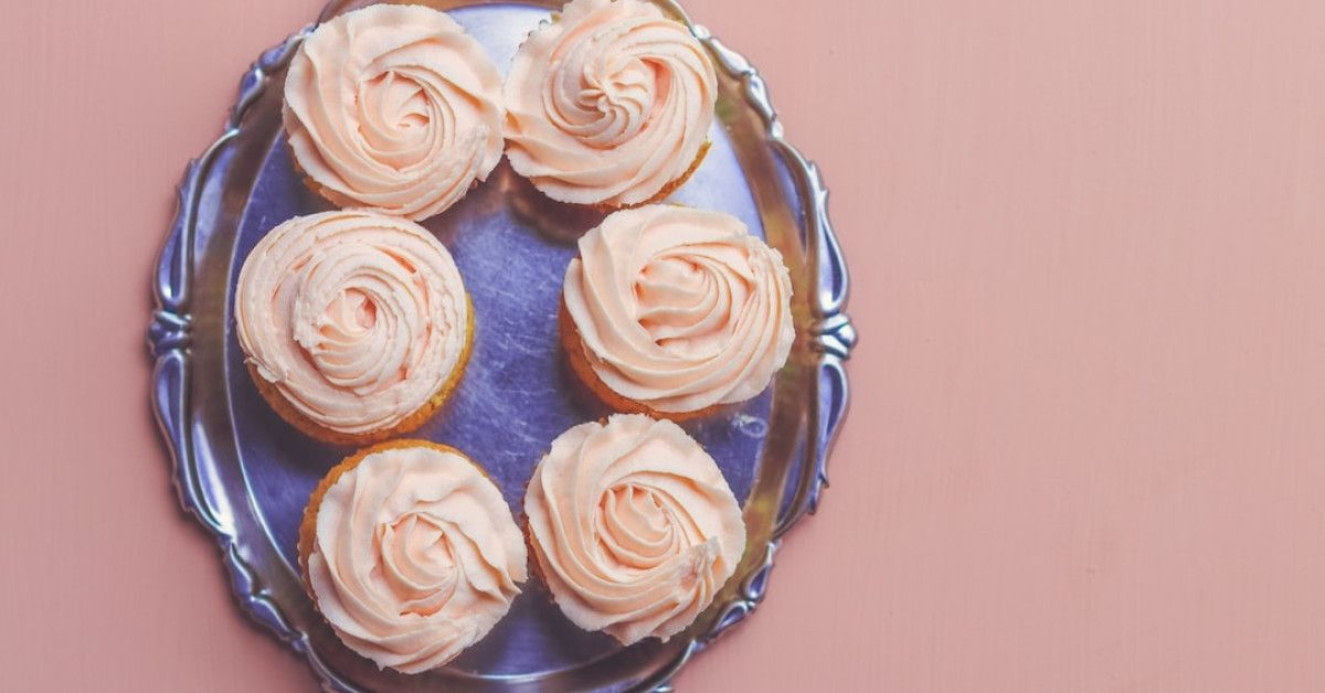 Anniversary cakes - Celebrate with our amazing hound-pack team