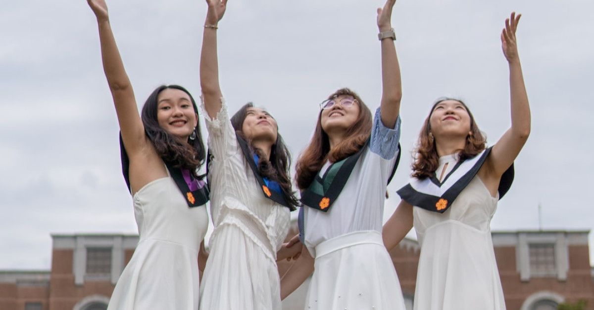 Stunning anniversary rings for women at affordable elegance - Costco.